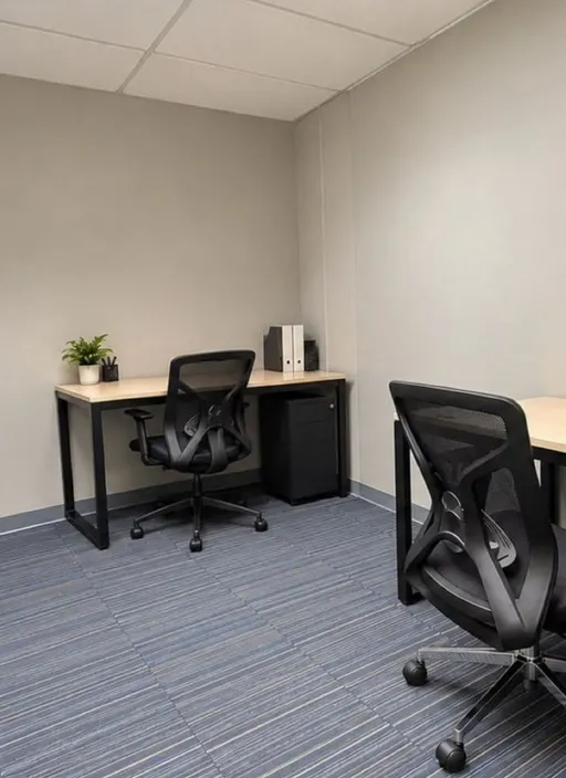 Private office of 8.6 sq.m. without a window, 17th floor, Serm Mit Tower, Asok