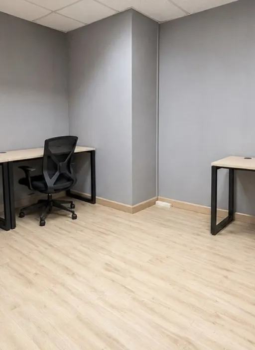 Private office of 11.92 sq.m. without a window, 17th floor, Serm Mit Tower, Asok