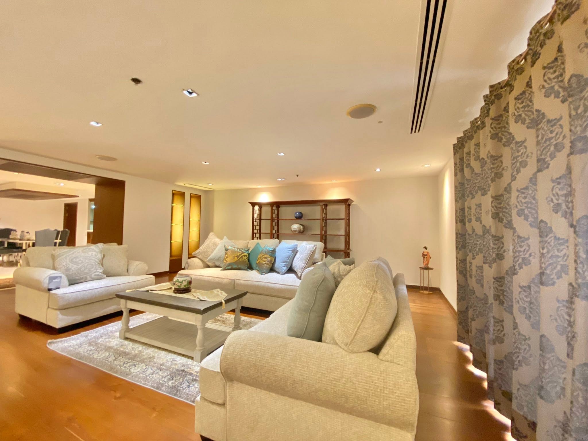 Lounge area with feature wall