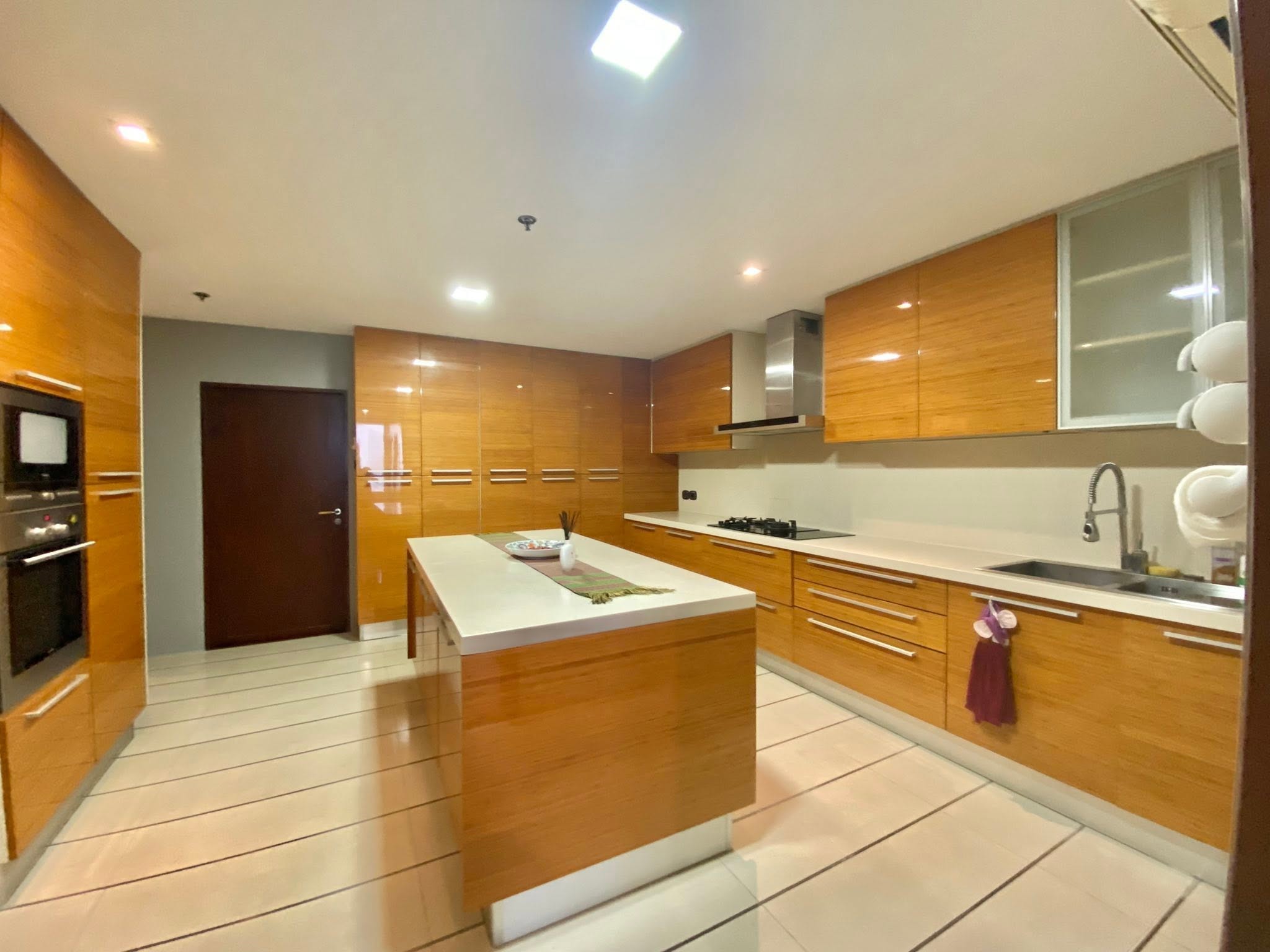Kitchen with island counter