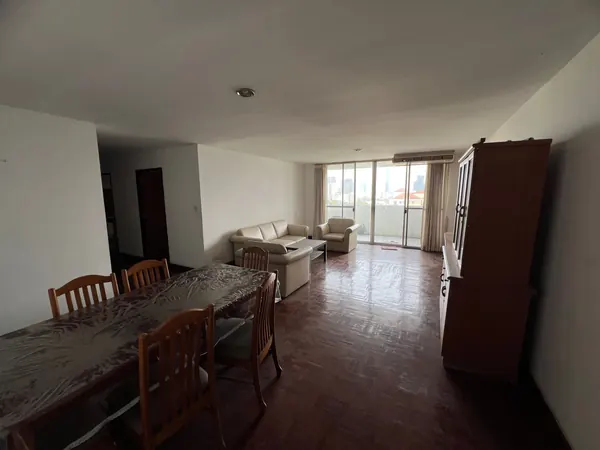 Photo 1 of listing DA-1176067: 3-bedroom condo (129.03 sq.m.) at D.S. Tower 2 Sukhumvit 39 Condominium
