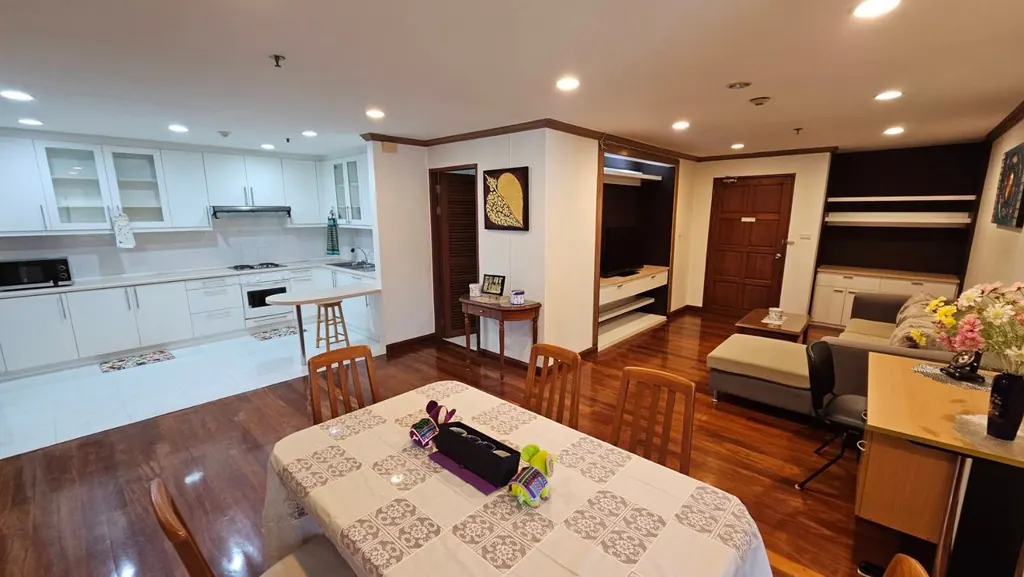 Photo 2 of listing DA-1177613: 2-bedroom condo (135.96 sq.m.) at Baan Suanpetch Condominium