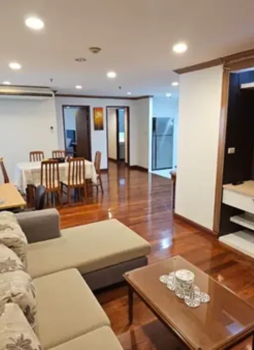 Photo 1 of listing DA-1177613: 2-bedroom condo (135.96 sq.m.) at Baan Suanpetch Condominium