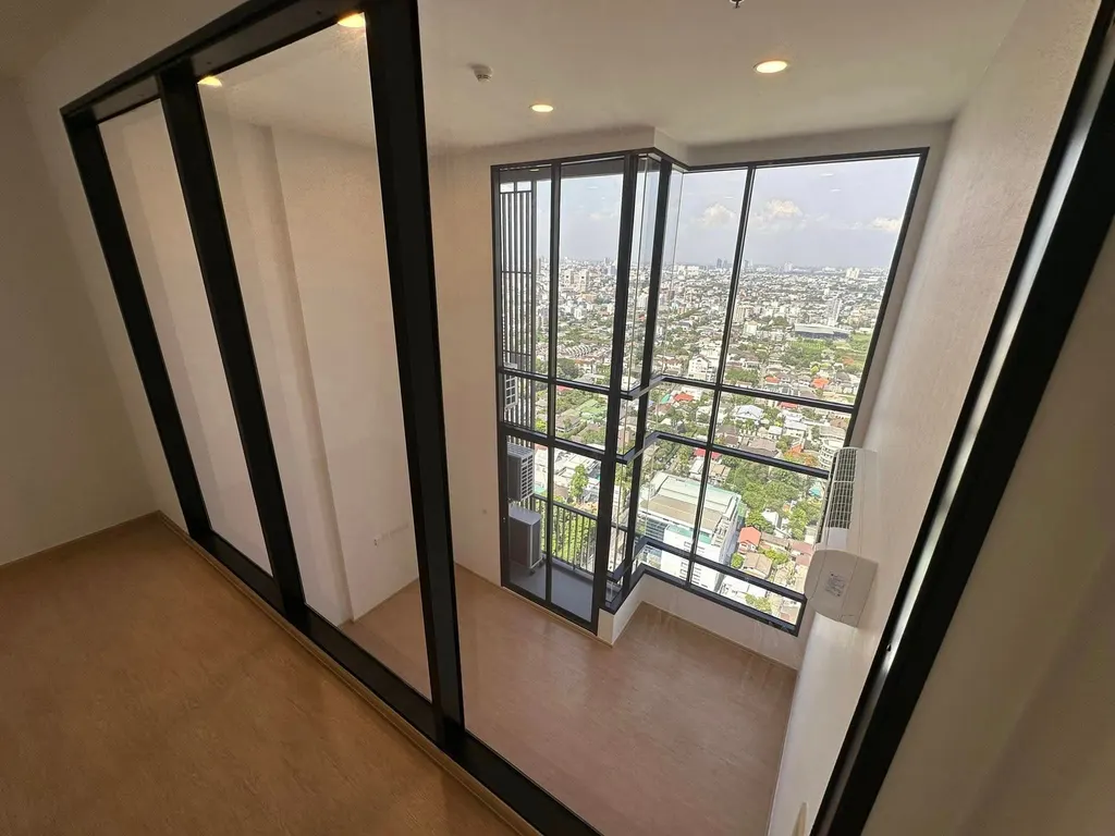 Photo 2 of listing DA-1240762: 2-bedroom condo (76.48 sq.m.) at Maru Ekkamai 2
