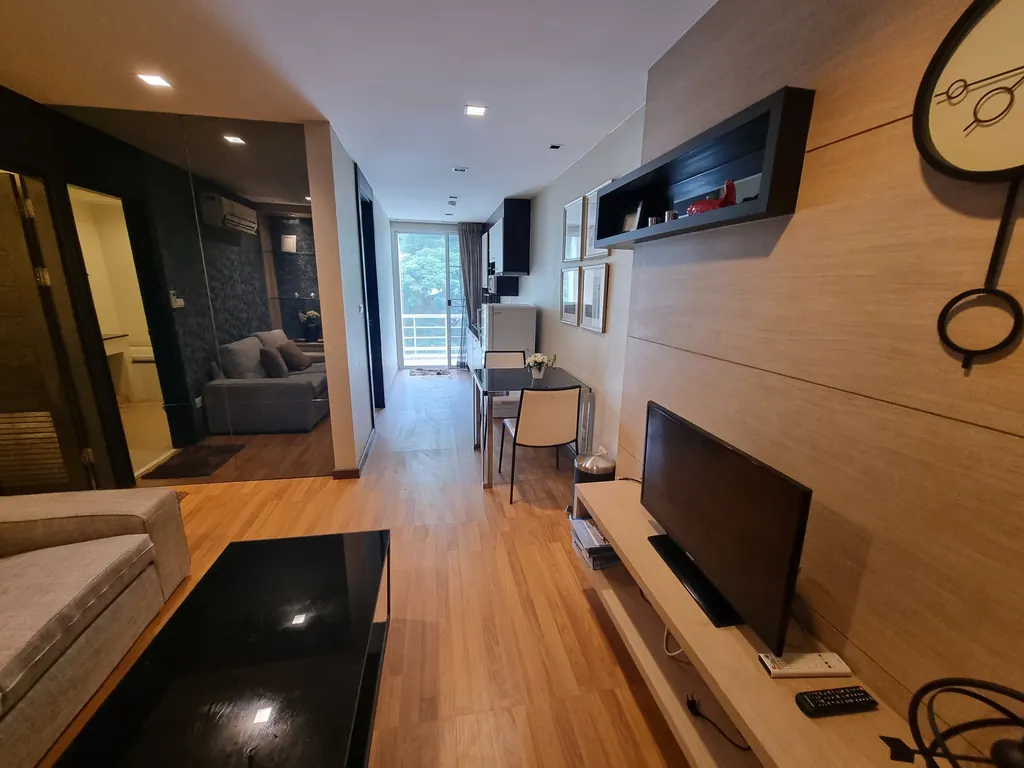 Photo 2 of listing DA-1295666: 1-bedroom condo (46.62 sq.m.) at The Amethyst Sukhumvit 39