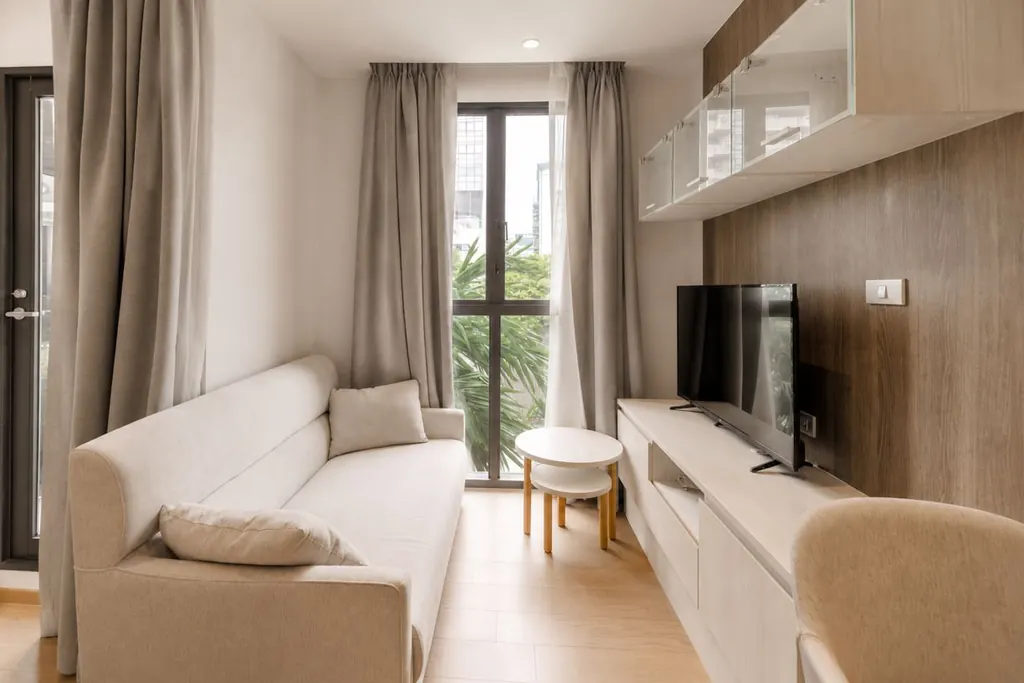 Photo 3 of listing DA-1388303: 1-bedroom condo (28 sq.m.) at Runesu Thonglor 5