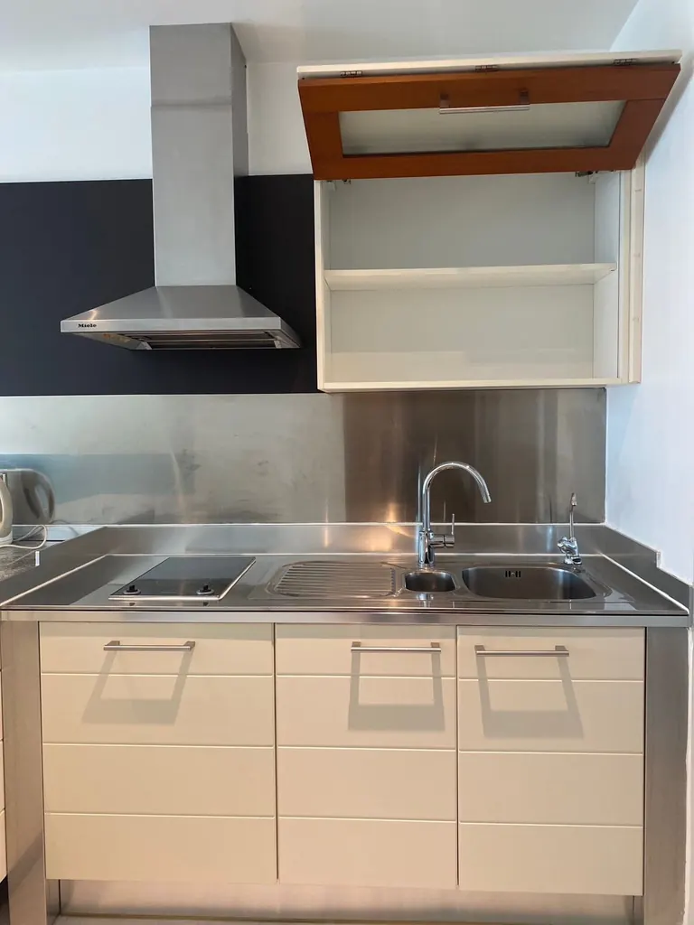 Kitchen of the 1-bedroom condo (84 sq.m.) at Park Thonglor Tower