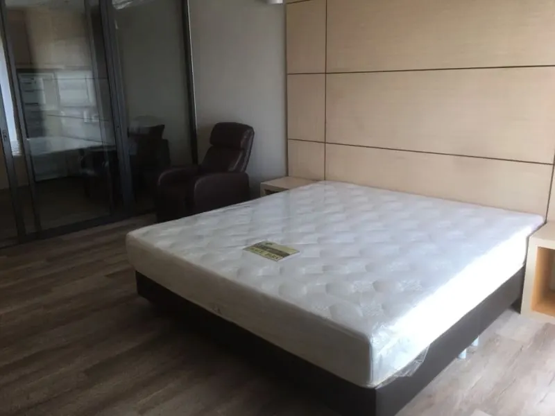 Photo 7 of listing DA-1703465: 1-bedroom condo (46 sq.m.) at Noble Remix 2 Thonglor