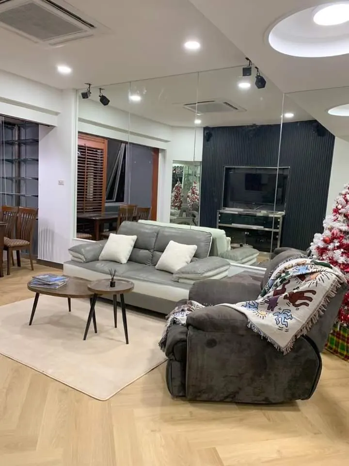 Photo 1 of listing DA-1837479: 2-bedroom condo (68.5 sq.m.) at Prasanmit Condominium