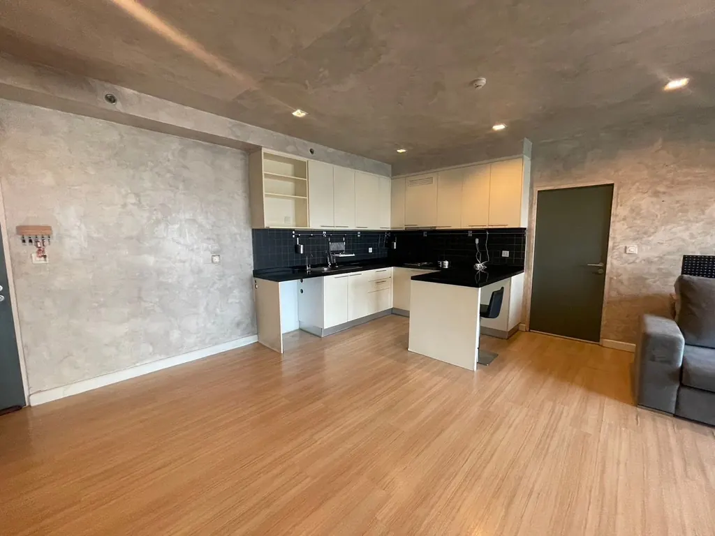 Photo 2 of listing DA-1850159: 2-bedroom condo (120.33 sq.m.) at The Seed Mingle Sathorn-Suanplu