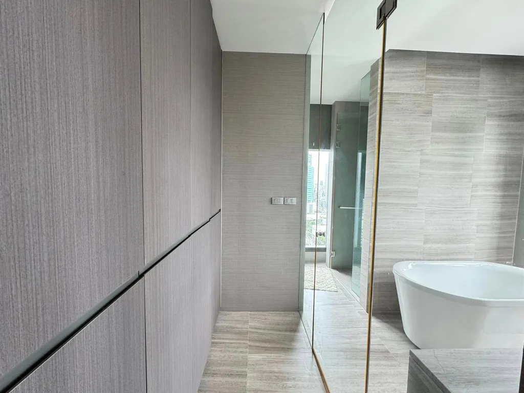 Photo 6 de l'annonce DA-1863082 : condo 2 chambres (77.8 m²) à The Diplomat Sathorn
