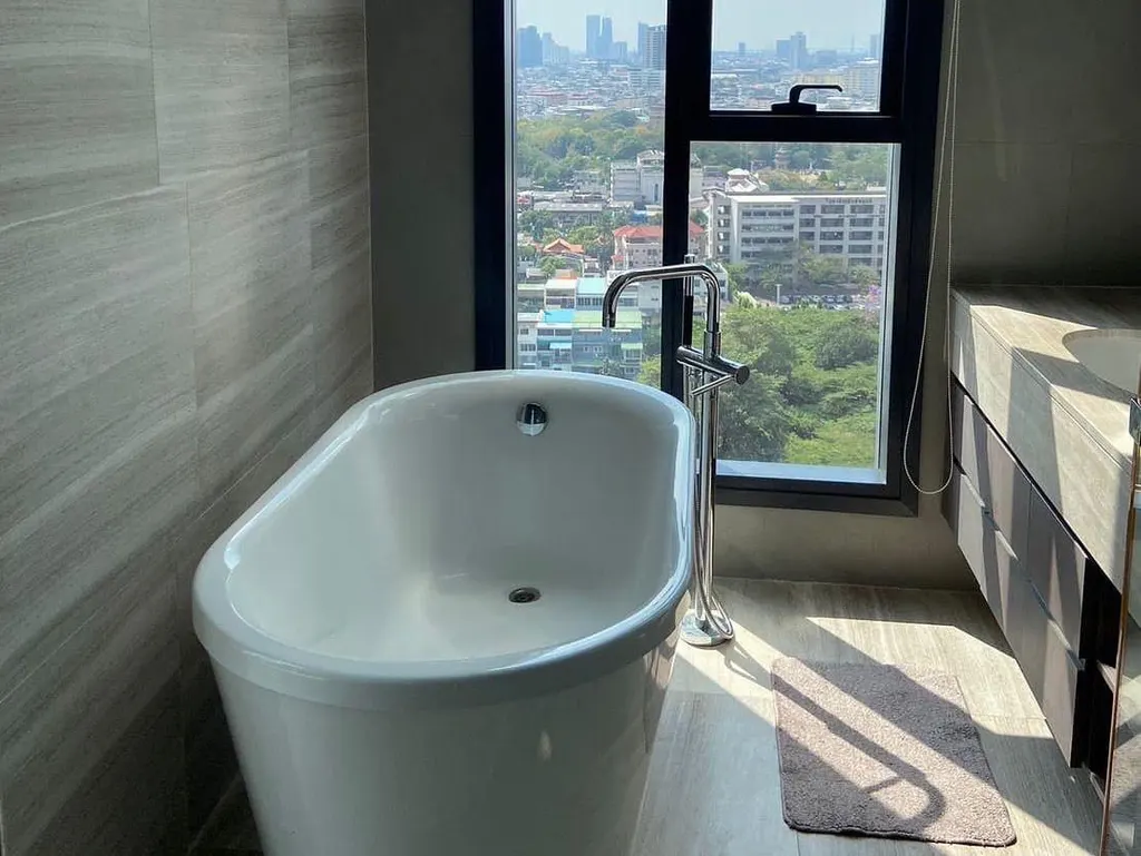 Photo 7 de l'annonce DA-1863082 : condo 2 chambres (77.8 m²) à The Diplomat Sathorn