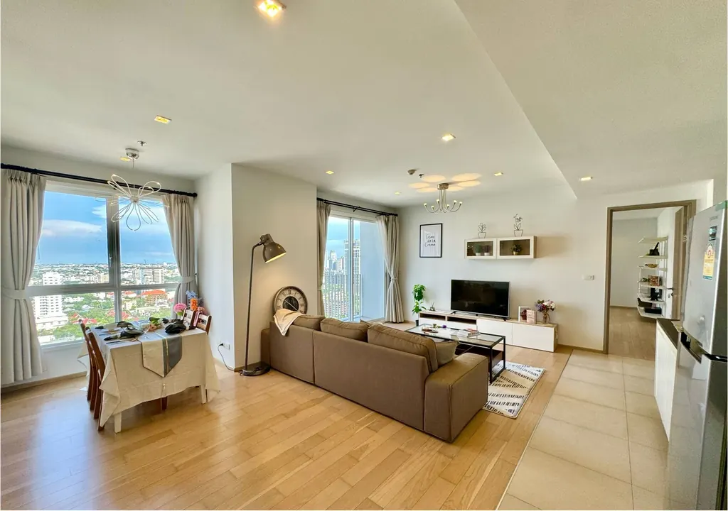 Photo 2 of listing DA-1869506: 2-bedroom condo (100 sq.m.) at HQ Thonglor