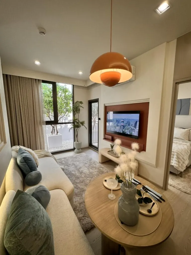 Wohnzimmer (Ansicht 3) der 1-Zimmer-Wohnung (34.55 m²) im Reference Ekkamai