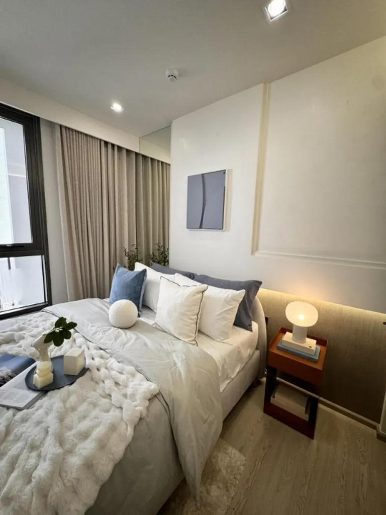 Schlafzimmer (Ansicht 2) der 1-Zimmer-Wohnung (34.55 m²) im Reference Ekkamai
