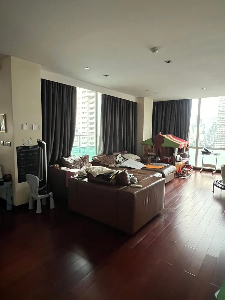 Photo 2 of listing DA-1880685: 3-bedroom condo (386 sq.m.) at Le Raffine Jambunuda Sukhumvit 31