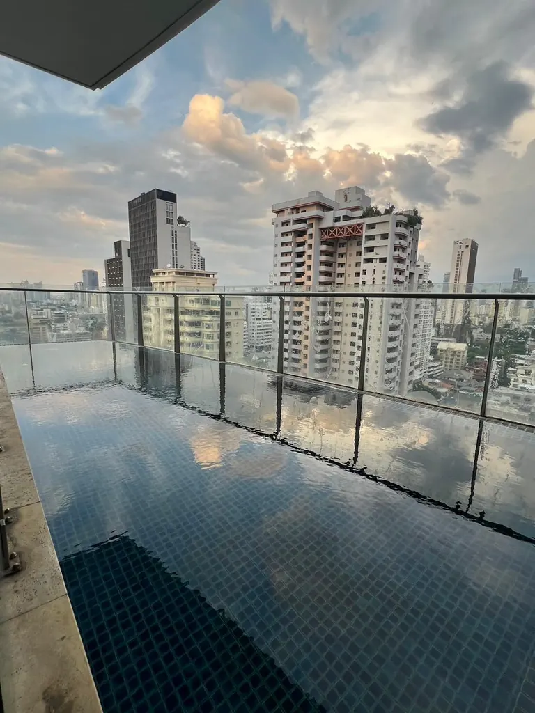 Photo 5 of listing DA-1880685: 3-bedroom condo (386 sq.m.) at Le Raffine Jambunuda Sukhumvit 31