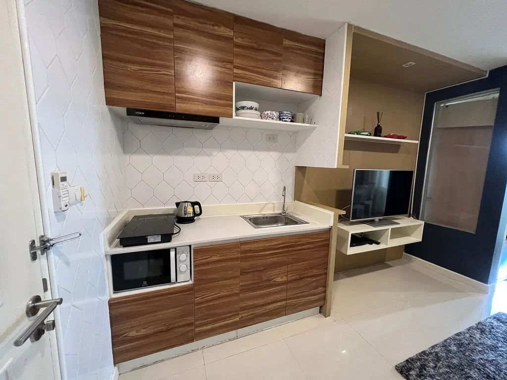 Photo 8 of listing DA-1921294: 1-bedroom condo (36 sq.m.) at The Clover Thonglor Residence
