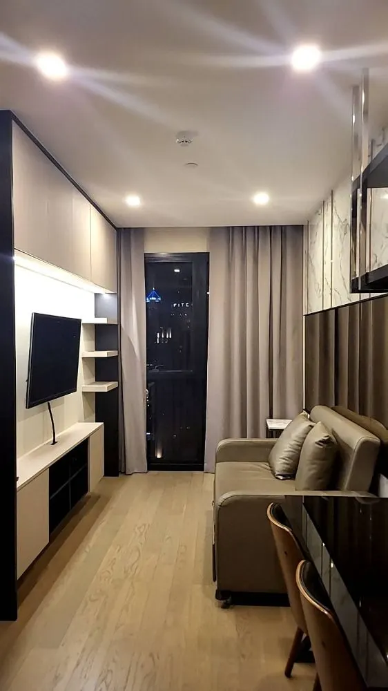 Photo 1 of listing DA-2015656: 1-bedroom condo (35 sq.m.) at Ashton Asoke