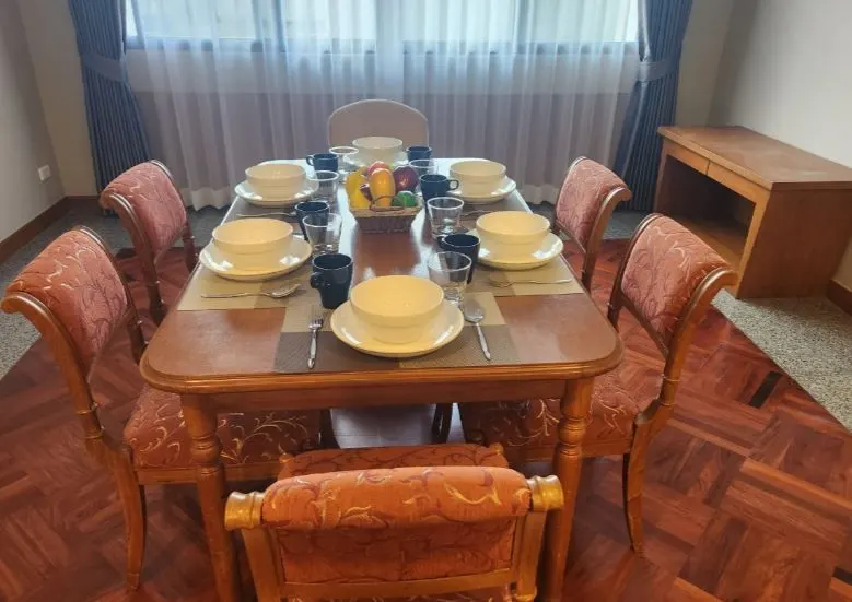 Photo 5 of listing DA-2030127: 3-bedroom condo (196 sq.m.) at United Tower Thong Lor