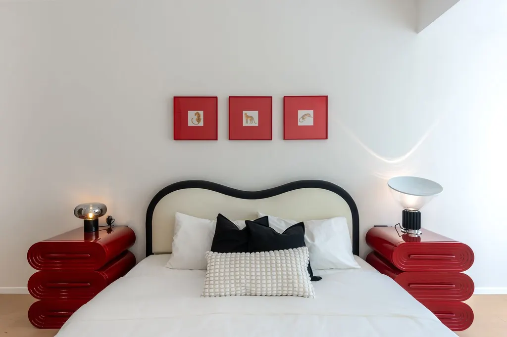 Photo 14 of listing DA-2057849: 3-bedroom townhouse (205 sq.m.) in Sathorn