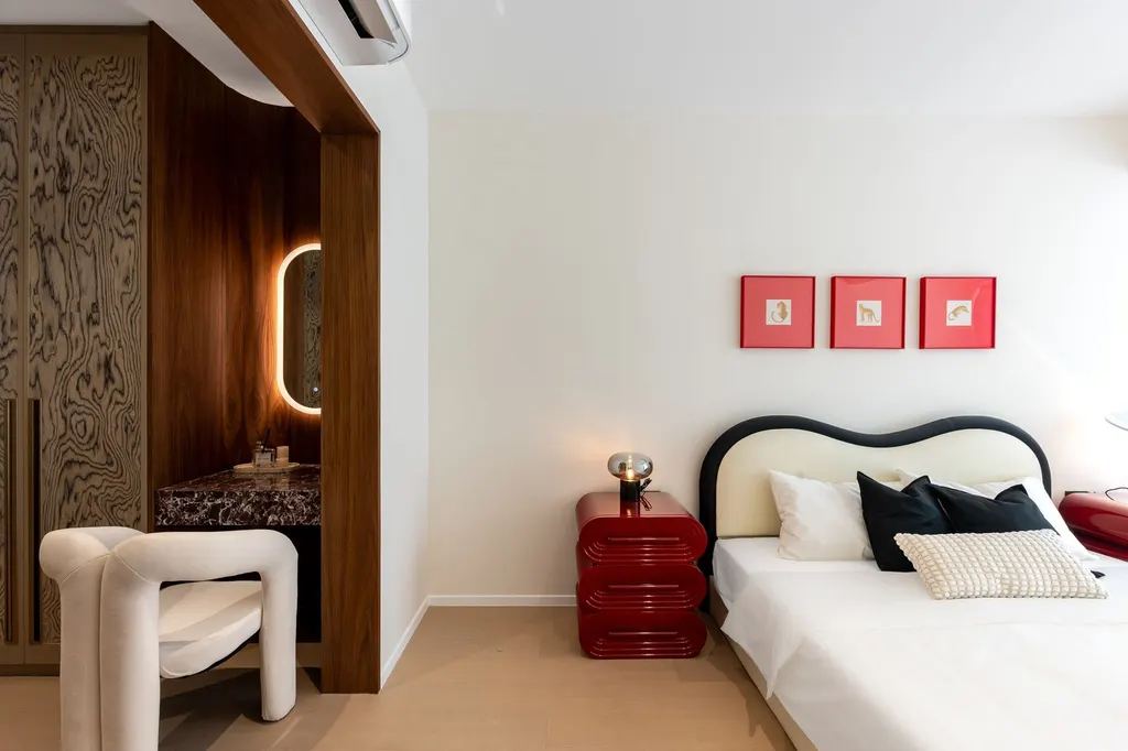 Photo 16 of listing DA-2057849: 3-bedroom townhouse (205 sq.m.) in Sathorn