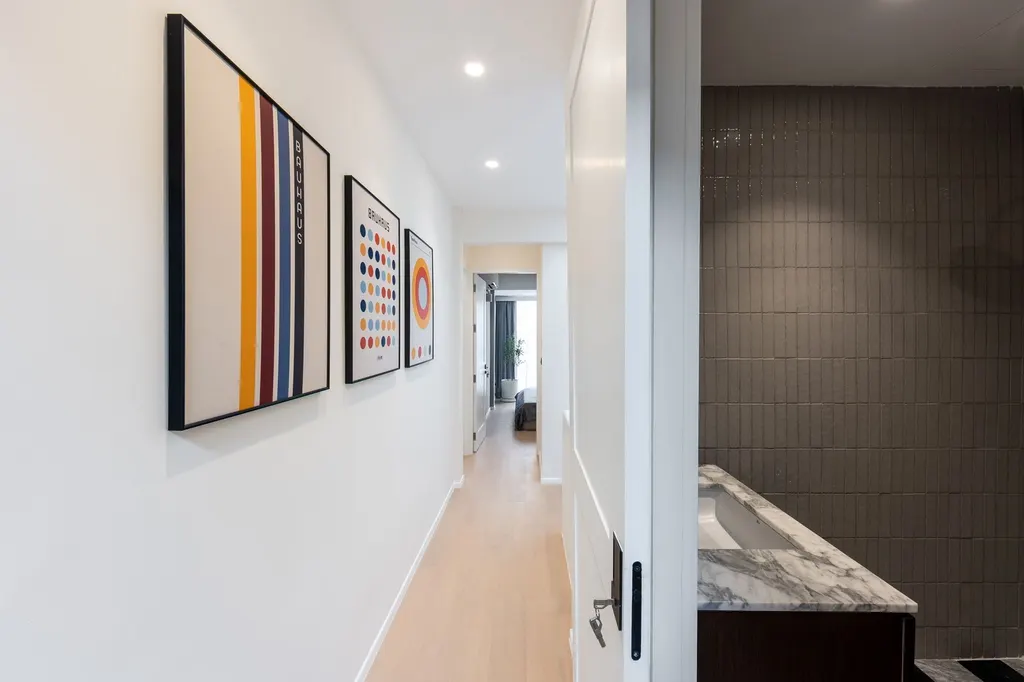 Photo 22 of listing DA-2057849: 3-bedroom townhouse (205 sq.m.) in Sathorn