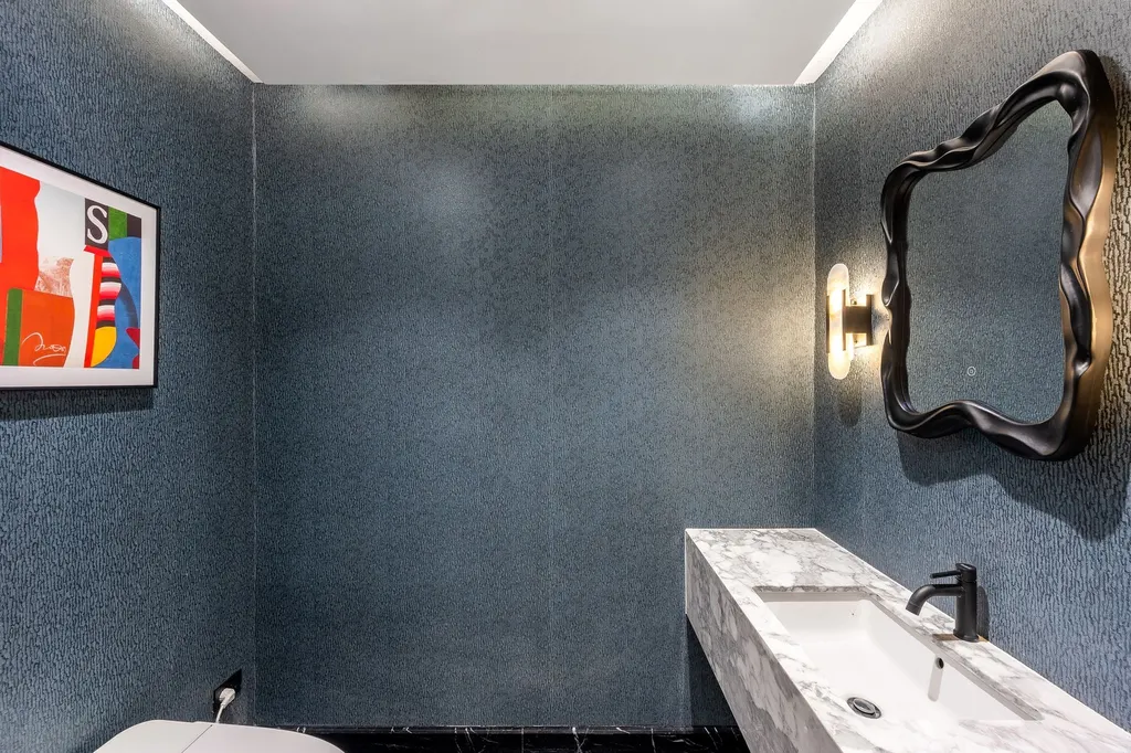 Photo 27 of listing DA-2057849: 3-bedroom townhouse (205 sq.m.) in Sathorn
