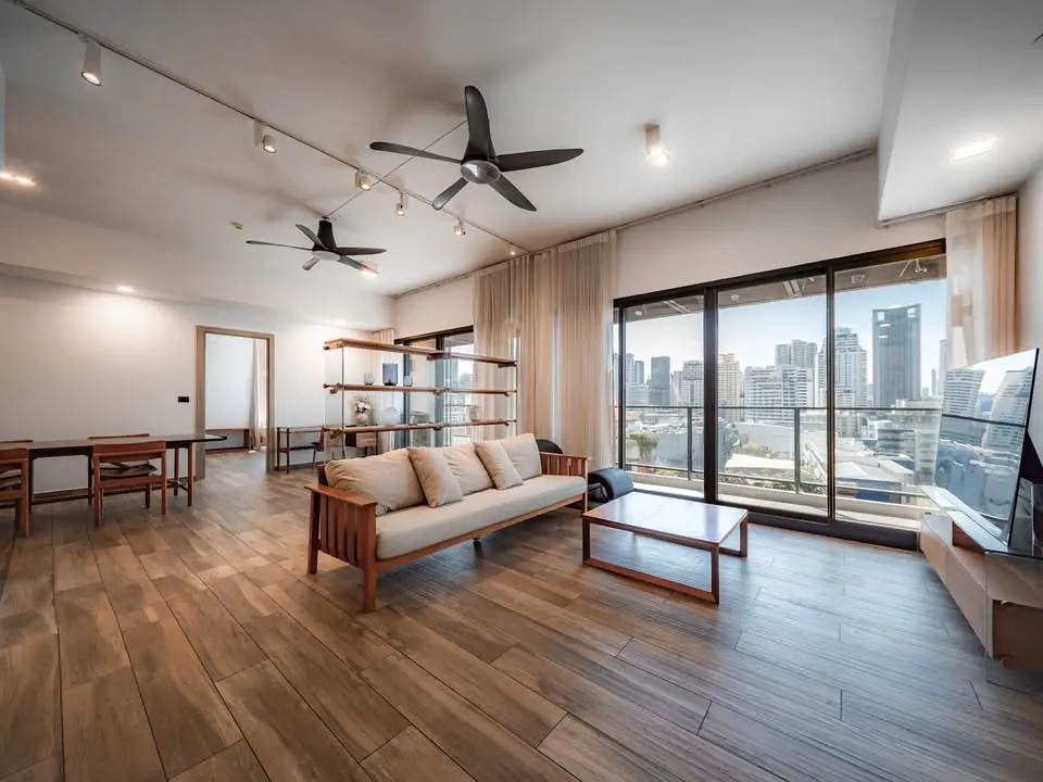 Photo 2 of listing DA-2063321: 4-bedroom condo (175 sq.m.) at The Lofts Asoke