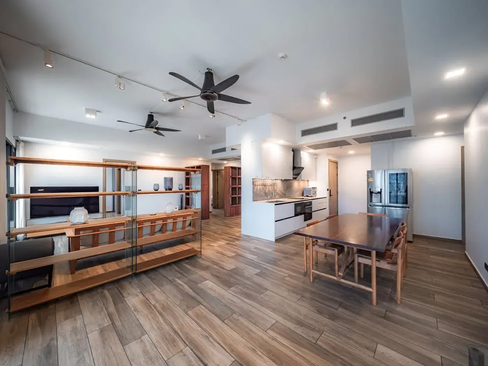 Photo 3 of listing DA-2063321: 4-bedroom condo (175 sq.m.) at The Lofts Asoke