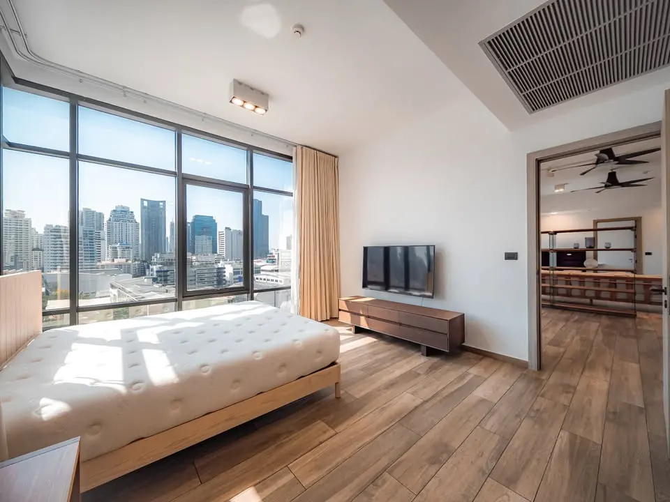 Photo 6 of listing DA-2063321: 4-bedroom condo (175 sq.m.) at The Lofts Asoke