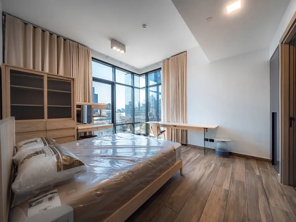 Photo 8 of listing DA-2063321: 4-bedroom condo (175 sq.m.) at The Lofts Asoke