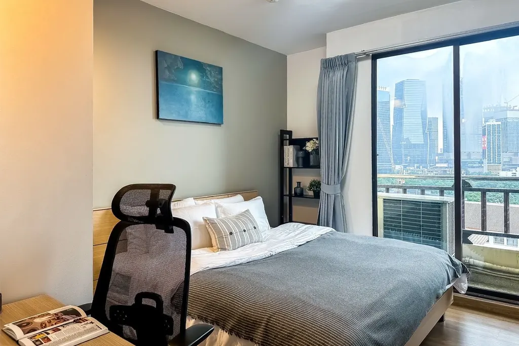 Supalai Oriental Place Sathorn Suanplu 2房公寓（90平方米）卧室（景观4）