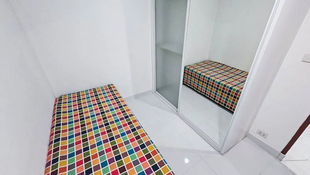 Photo 13 of listing DA-2108267: 2-bedroom condo (136 sq.m.) at Baan Suanpetch Condominium