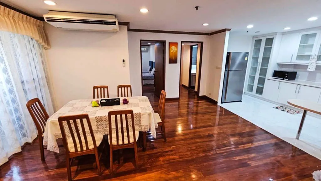 Photo 4 of listing DA-2108267: 2-bedroom condo (136 sq.m.) at Baan Suanpetch Condominium