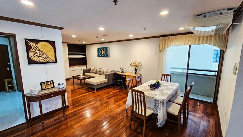 Photo 5 of listing DA-2108267: 2-bedroom condo (136 sq.m.) at Baan Suanpetch Condominium