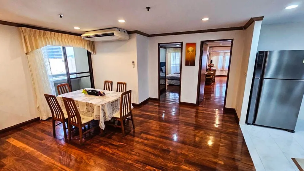 Photo 8 of listing DA-2108267: 2-bedroom condo (136 sq.m.) at Baan Suanpetch Condominium