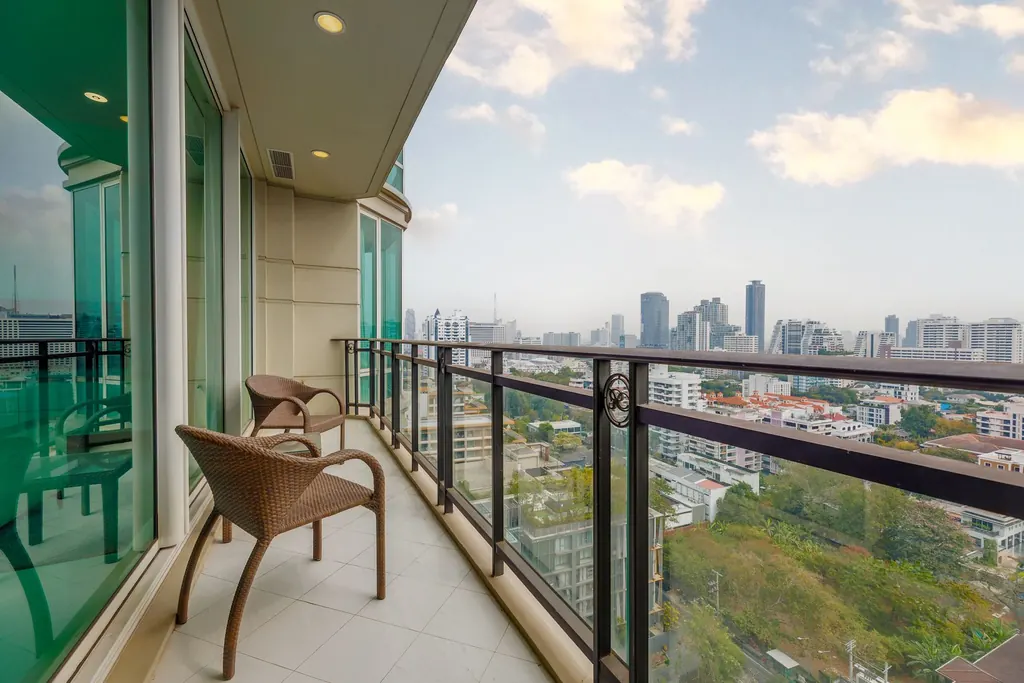 Photo 4 of listing DA-2152724: 2-bedroom condo (111 sq.m.) at Royce Private Residences