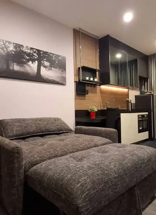 Photo 1 of listing DA-2185948: 1-bedroom condo (35 sq.m.) at The Room Sathorn - St. Louis