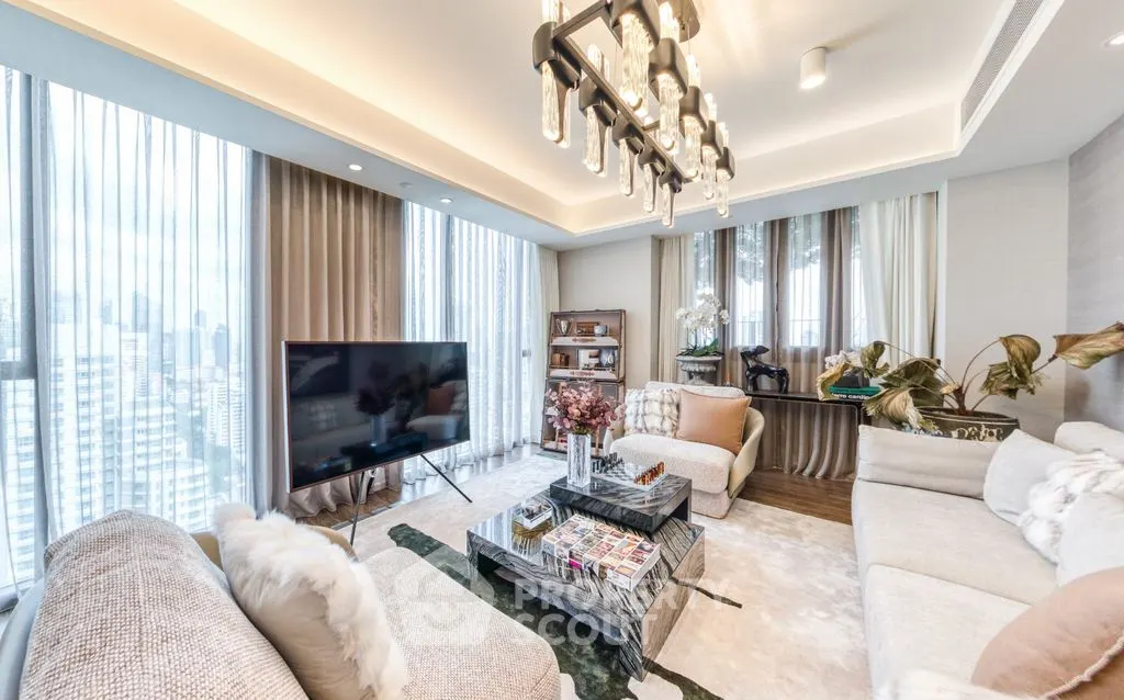 Photo 3 of listing DA-2198969: 2-bedroom condo (127.11 sq.m.) at Muniq Sukhumvit 23