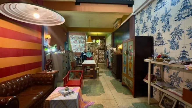 Photo 2 of listing DA-2219440: 3-bedroom townhouse (300 sq.m.) in Sathorn