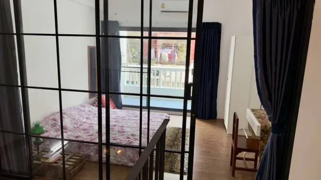 Photo 5 of listing DA-2219440: 3-bedroom townhouse (300 sq.m.) in Sathorn