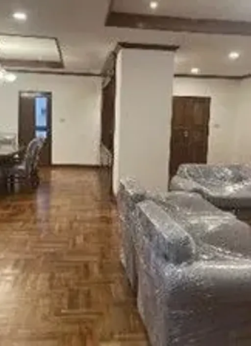Photo 1 of listing DA-2233258: 3-bedroom apartment (270 sq.m.) at Sriratana Mansion 2