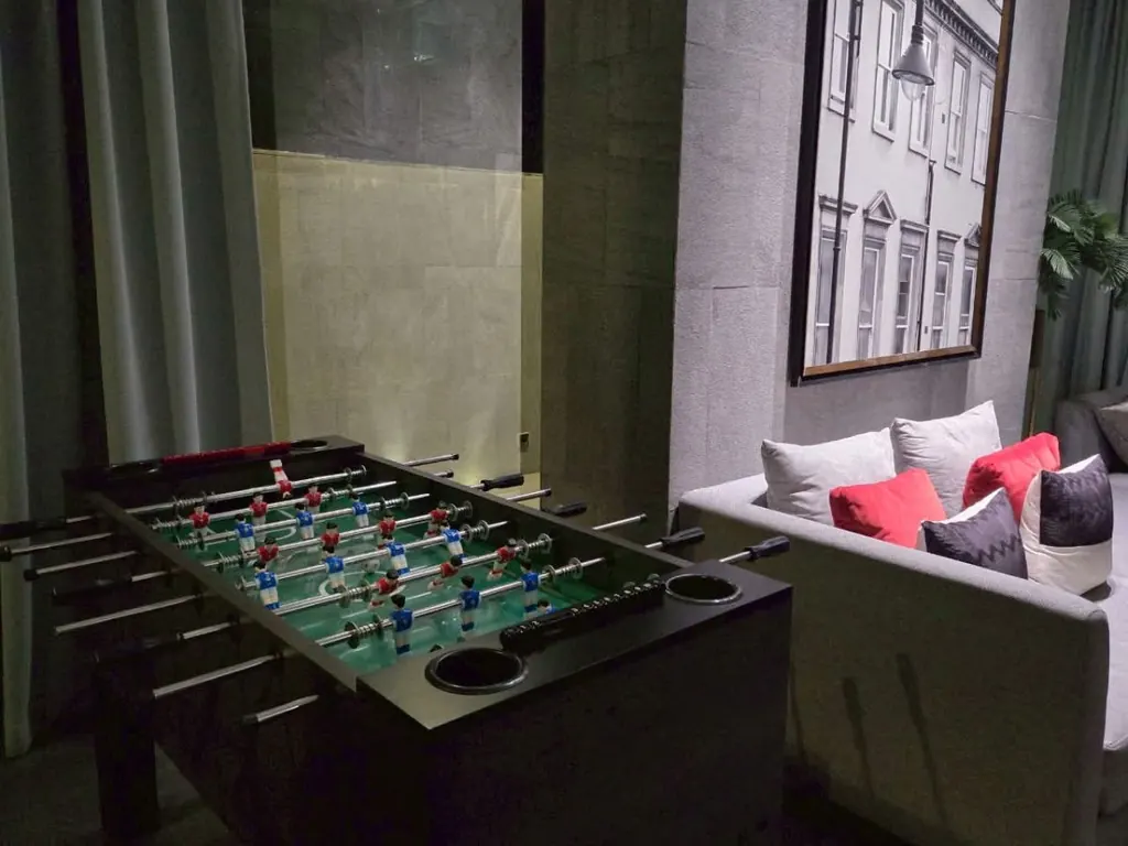 Knightsbridge Prime Sathorn的1房公寓（37.95平方米）客厅（景观7）