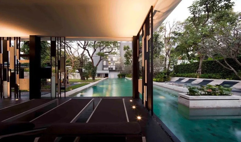 Shared swimming pool at Quattro By Sansiri