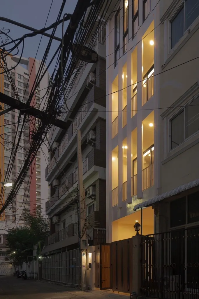 ภาพที่ 2 จากประกาศ DA-2280719 ทาวน์เฮาส์ 3 ห้องนอน 240 ตร.ม. ย่านสีลม