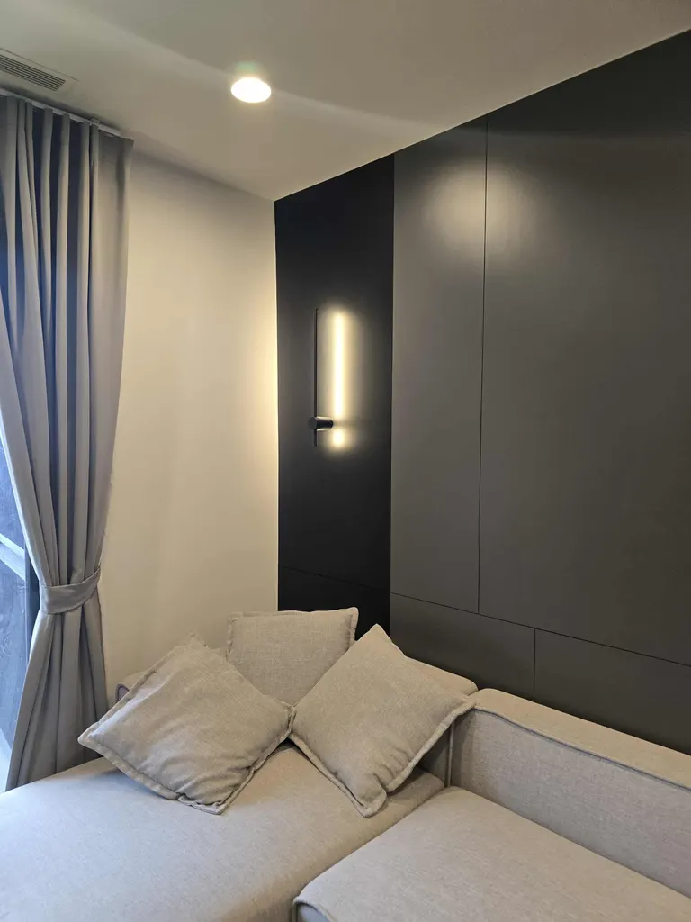 Photo 3 de l'annonce DA-2349431 : condo 2 chambres (50 m²) à l'Oka Haus Sukhumvit 36