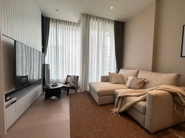 Wohnzimmer (Ansicht 2) der 1-Zimmer-Wohnung (47 m²) im The Esse Asoke
