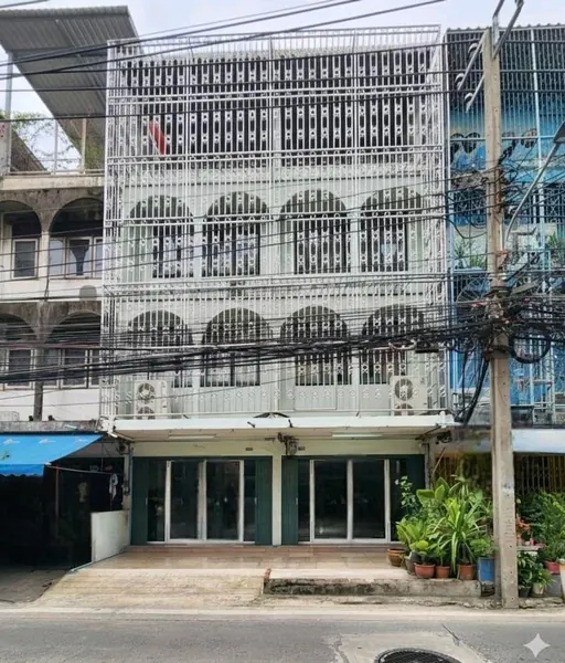 Cover photo of listing DA-2376330: 6-bedroom townhouse (400 sq.m.) in Sathorn