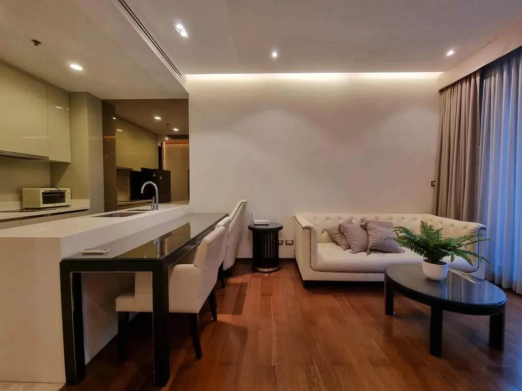 Living room (view 2) of the 1-bedroom condo (52.03 sq.m.) at The Address Sukhumvit 28